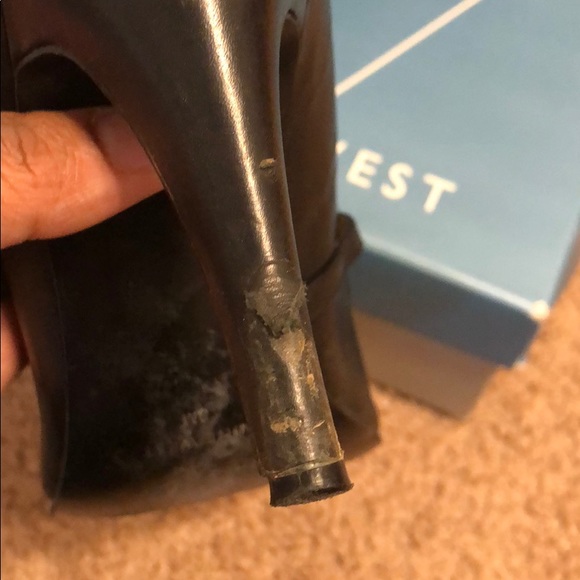 Nine West Black Leather Closed Toe Heel w/ strap - Picture 4 of 4